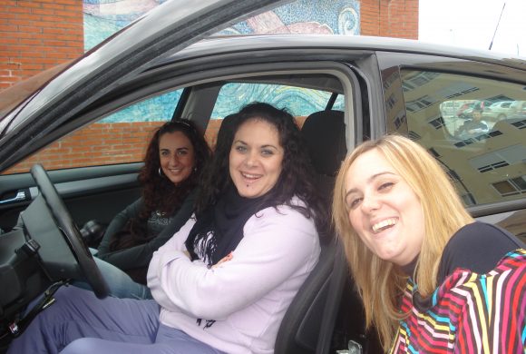 Ex-alumnas del CRMF. Mercedes y Femi